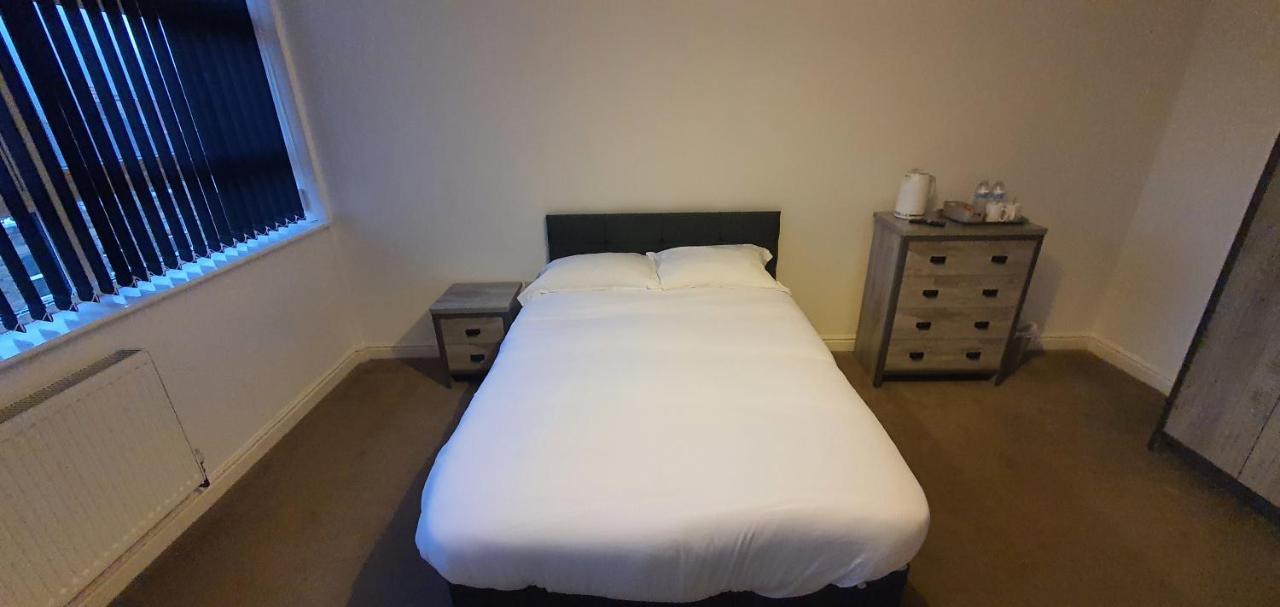 Apartment In Central Wakefield Уейкфийлд Екстериор снимка