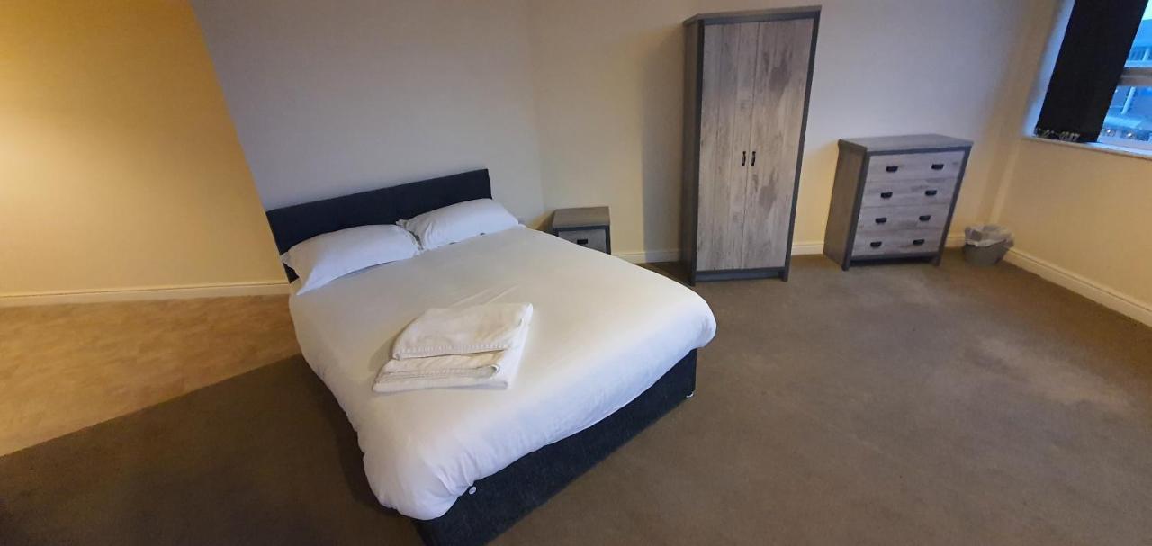 Apartment In Central Wakefield Уейкфийлд Екстериор снимка