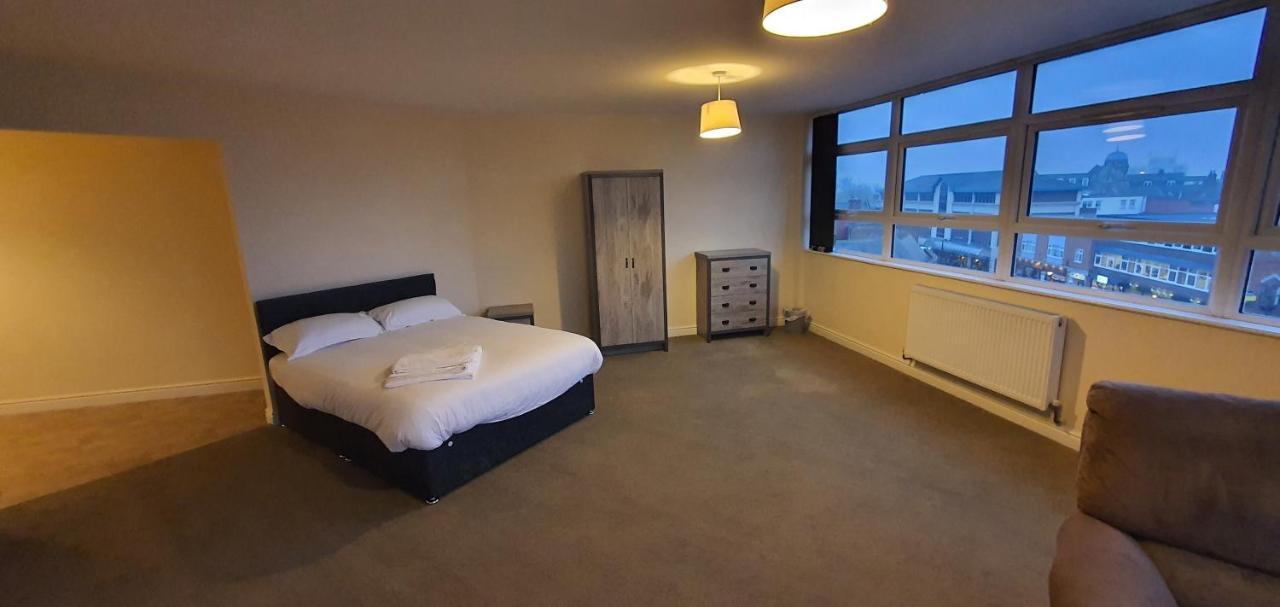 Apartment In Central Wakefield Уейкфийлд Екстериор снимка