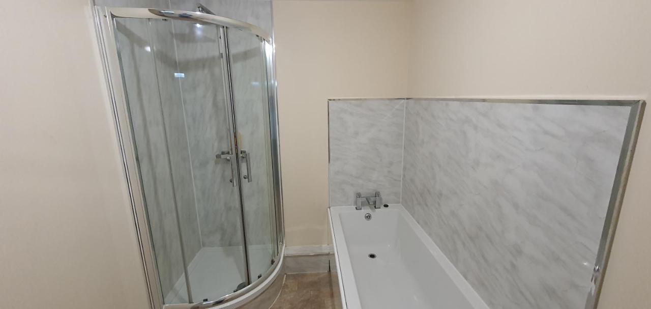 Apartment In Central Wakefield Уейкфийлд Екстериор снимка