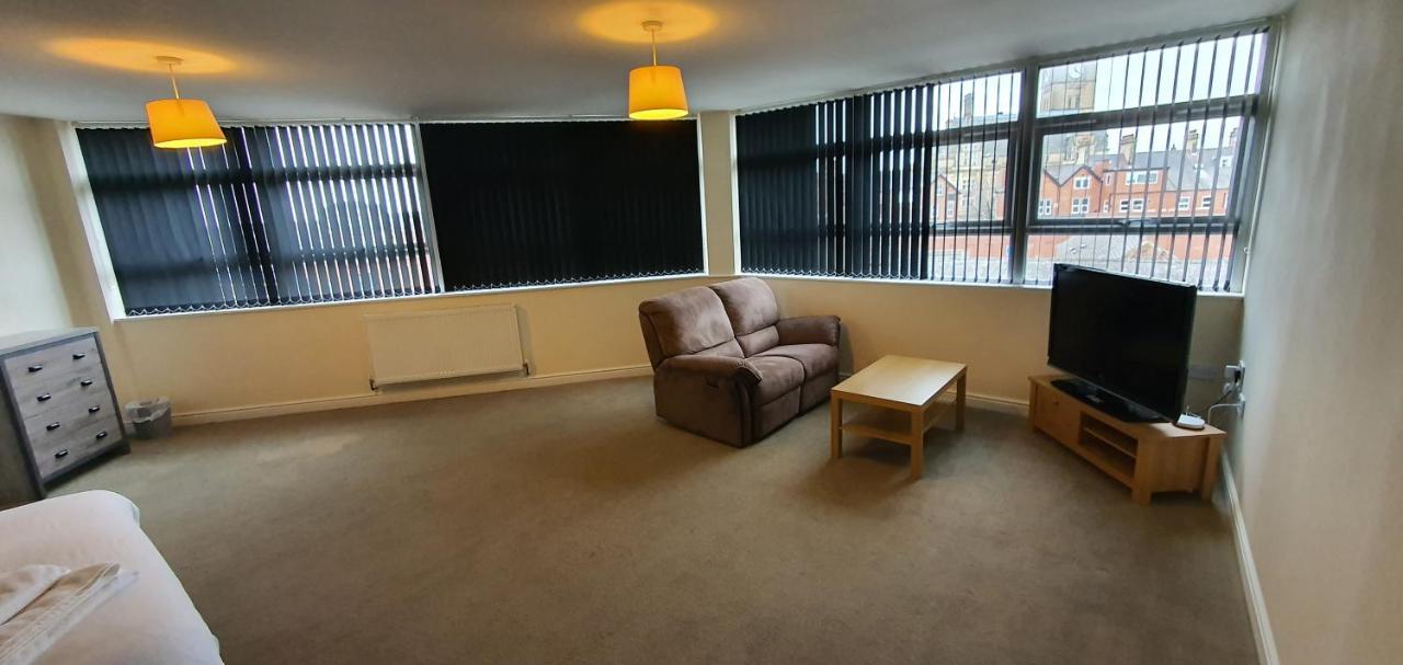Apartment In Central Wakefield Уейкфийлд Екстериор снимка